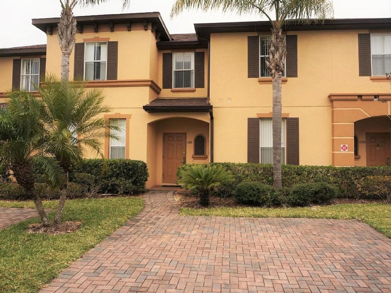 Regal Palms & 1215 Apartment Four Corners