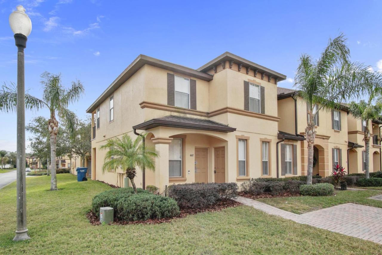Regal Palms & 607