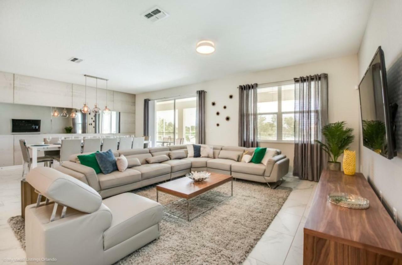 Holiday home Champion Gates 8bed Cinema