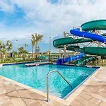 Splendid Thematic 2Br With Waterpark