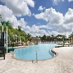 Stunning 4 Bedroom 3 Bathroom Town Home Sleeps 8
