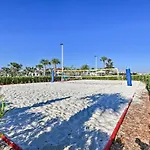 Deluxe Disney Getaway Golf, Swim And Explore!