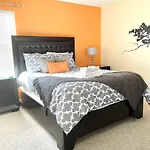 Disney Dream With Hot Tub, Pool, Xbox, Games Room, Lakeview, 10 Min To Disney, Clubhouse