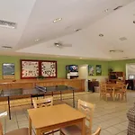 Oak Plantation Resort