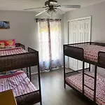 Vacation Home /Pool/Near All Parks