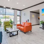 Days Inn by Wyndham N Orlando/Casselberry