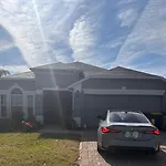 Sweet 4 Bedroom 3 Bath Pool & Spa Home