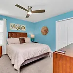 Stunning 9-Br Themed Home With Free Access To A Water Park!
