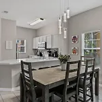 Bsv8445 Beautiful 3 Bd Ba Townhome With Balcony In Emerald Island