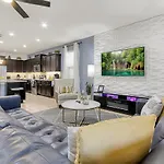 8Br Villa Near Disney-View/Privacy/Pool & Spa/Ps5/Ev
