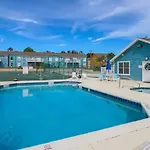 Villa At Island Club