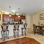 Executive 3 Bedroom Villa At Universal