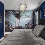 9 Ensuite Bedrooms Pool/Spa/Theater