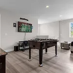 9 Ensuite Bedrooms Pool/Spa/Theater