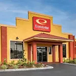 Econo Lodge Inn & Suites Maingate Central