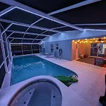 Minutes To Disney - The Magical Family Villa