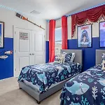 12Br Family Home W Pool And Hot Tub