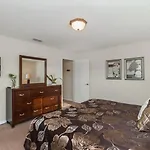 3031 Beach Palm