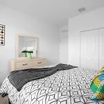 Upstay - New Build Home With Pool & Spa