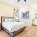 Sun Dazed Cottage With Hot Tub Near Disney With Margaritaville Resort Access - 2974Sr