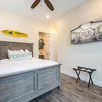 Anchor Cottage With Private Pool Near Disney And Margaritaville Resort Access - 8020Kd