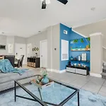Family Oasis Cozy Retreat With Bunk Room