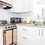 Luxury Boho 1Bedroom 8 Minutes From Disney Free Parking