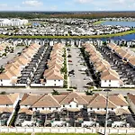 Storey Lake Home: Pool, Gym, Lazy River & Near Disney