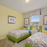 Four Bedrooms Townhouse 5102