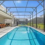 10 Bedrooms- 8 Bathrooms- Windsor Cay 16392 Sk