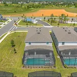 10 Bedrooms- 8 Bathrooms- Windsor Cay 16392 Sk