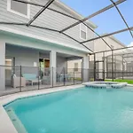 Brand New 7 Bedroom With Pool Spa Themed Close