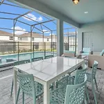 Brand New 7 Bedroom With Pool Spa Themed Close