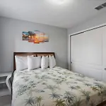 8963 Majesty Palm