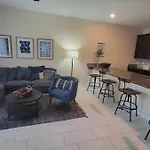4 Bedroom Private Lakefront Town Home At Storey Lake Near Disney World Parks