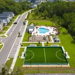 Stunning Game Room & Pool Jacuzzi Storey Lake 2799