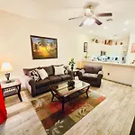 Cristina\'S Tropical Villa/ Just Minutes From Disney!