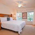 Cozy Family Vacation With Large Pool Near Disney