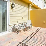 Dream Townhome With Balcony Summerville Su7576
