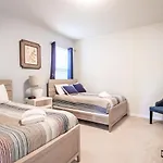 Golden Palms Vacation Resort 2580