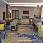 La Quinta Inn & Suites By Wyndham Orlando I-Drive Theme Parks