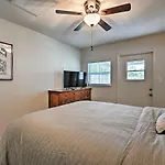 Winter Garden Bungalow With Gas Grill, Walk To Dtwn!