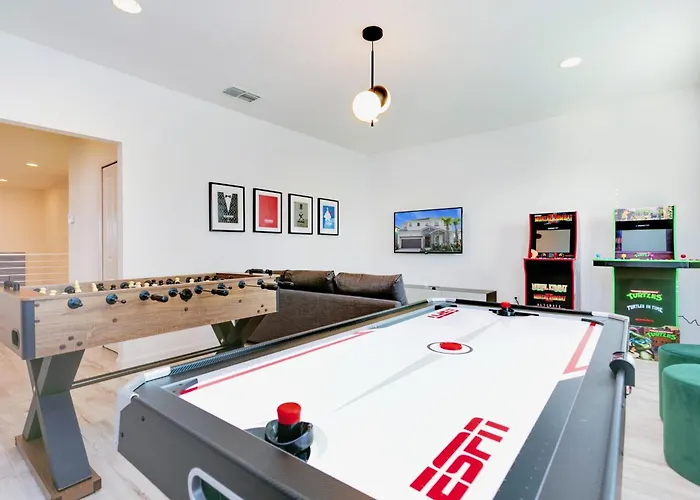 6Br Luxury Home - Private Pool Hot Tub And Bbq