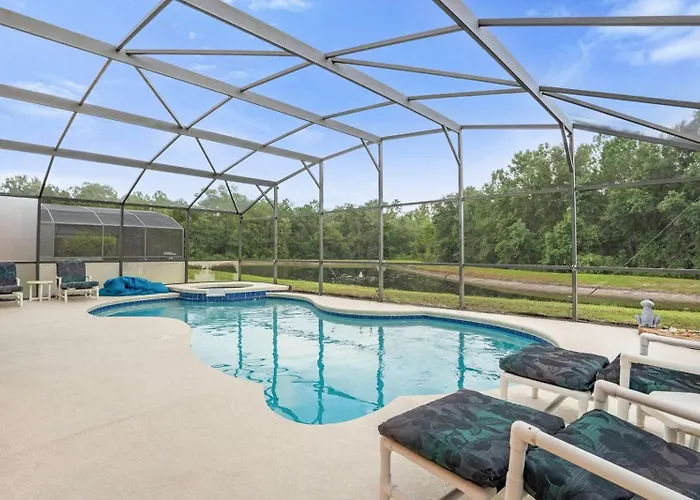 Upstay - Bungalow W Private Pool Hot Tub Lake View