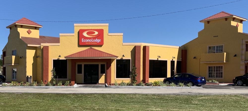 Hotel Econo & Maingate 2*