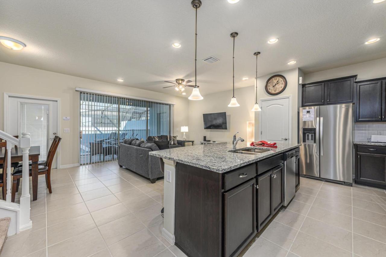 Bsv8919 - Gorgeous 5 Bedroom 4 Bath Townhome With Private Pool & Free Wifi