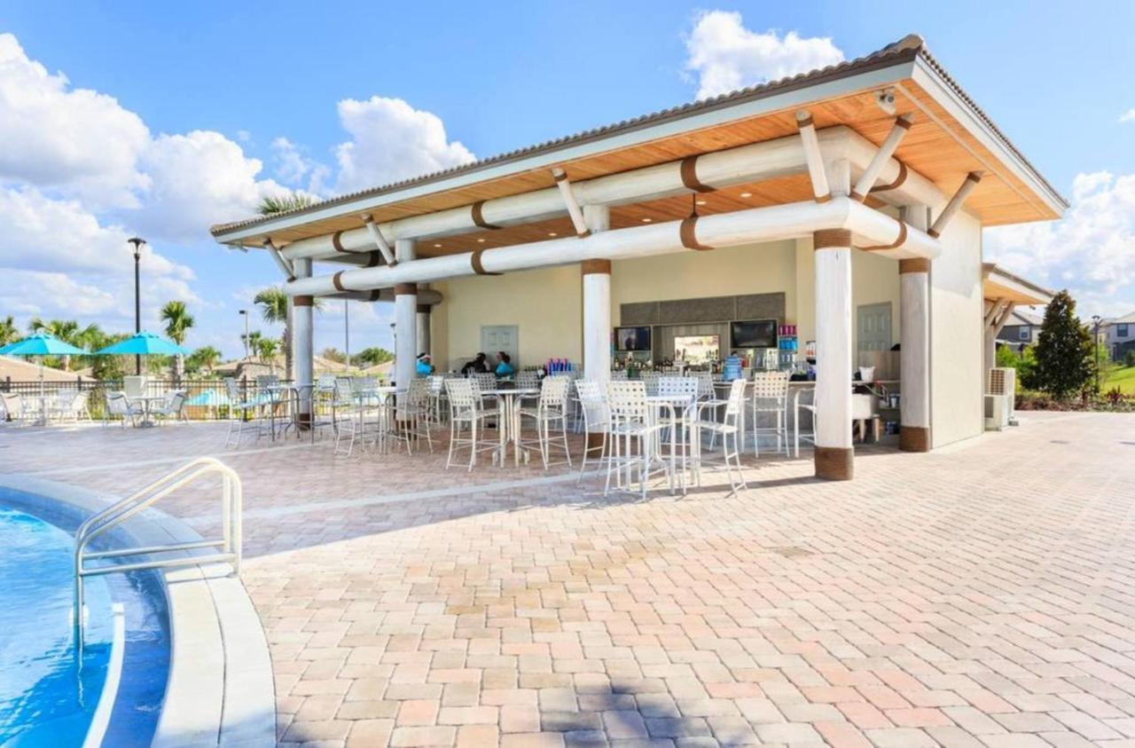 Paradise Champion Gates Penthouse