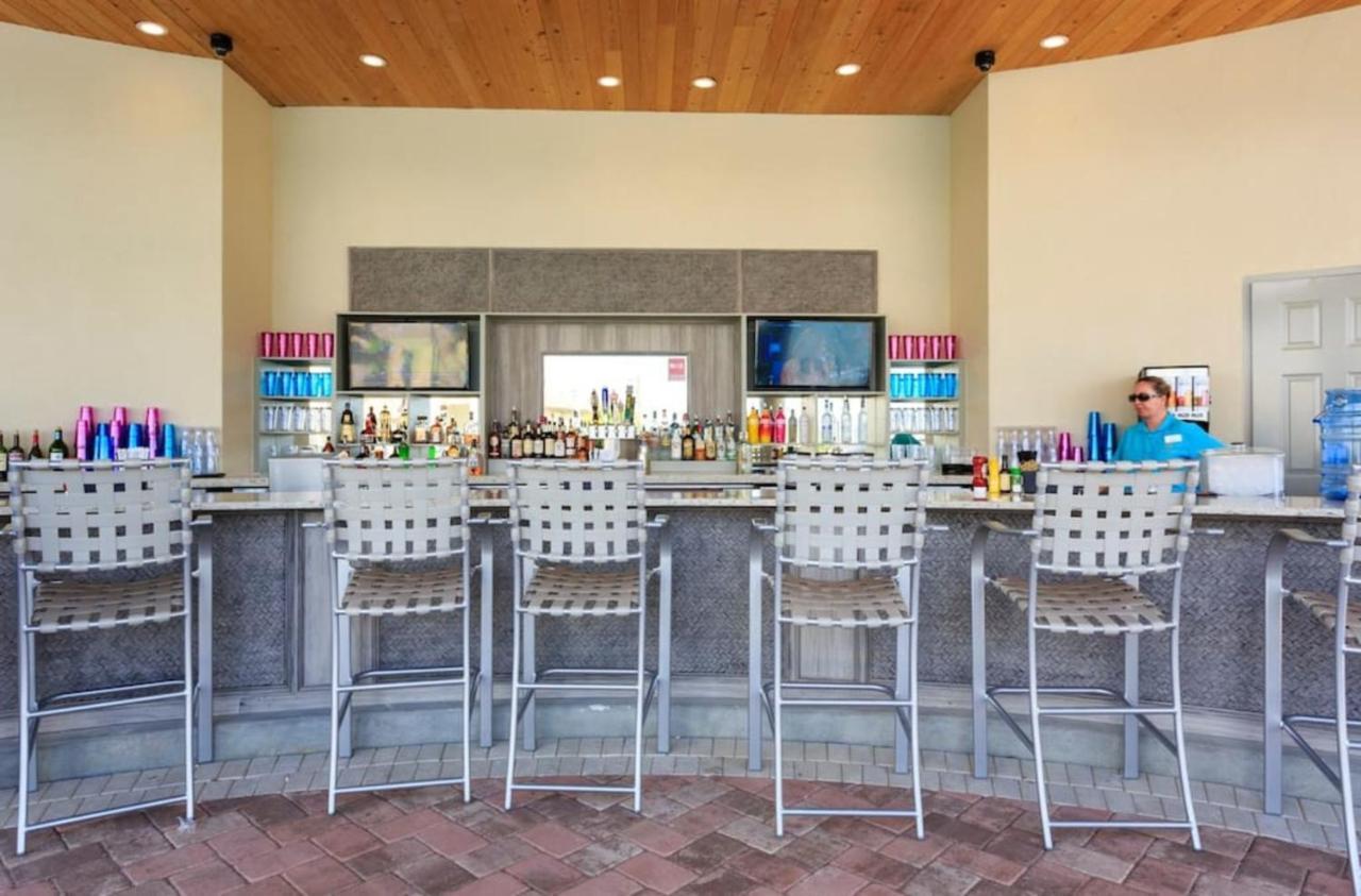 Paradise Champion Gates Penthouse *
