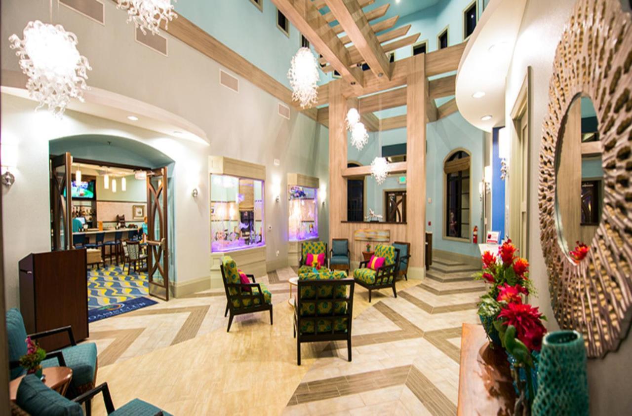 Paradise Champion Gates Penthouse * Davenport