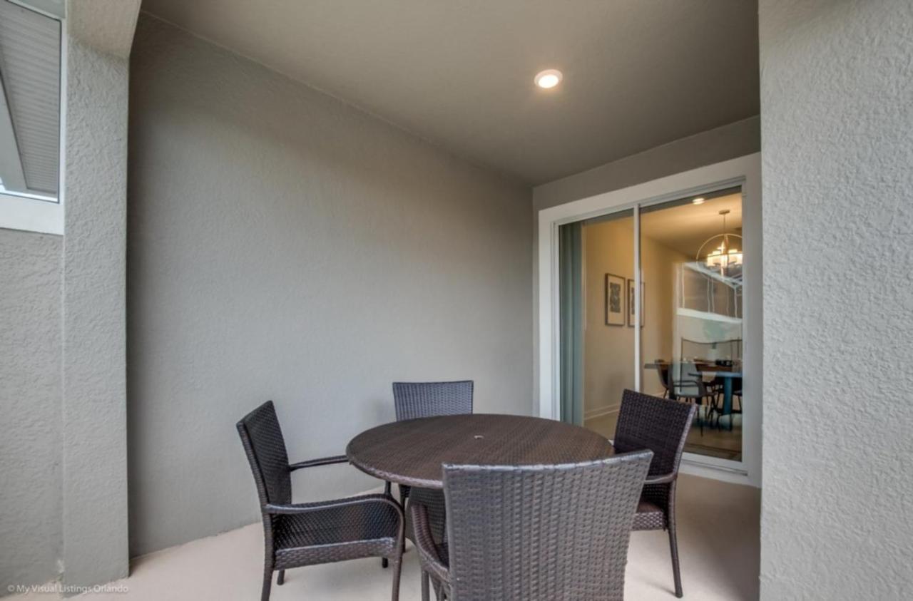 Paradise Champion Gates Penthouse